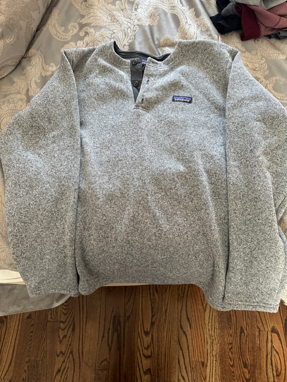 Patagonia Men’s Heather Grey Henley Fleece Pullover